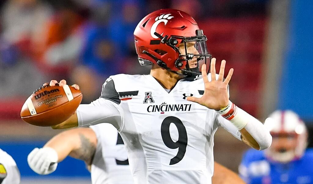 The Athletic CFB on X: Desmond Ridder will finish his career at Cincinnati  with a 43-6 overall record and the third most wins in FBS history.  @GoBearcatsFB